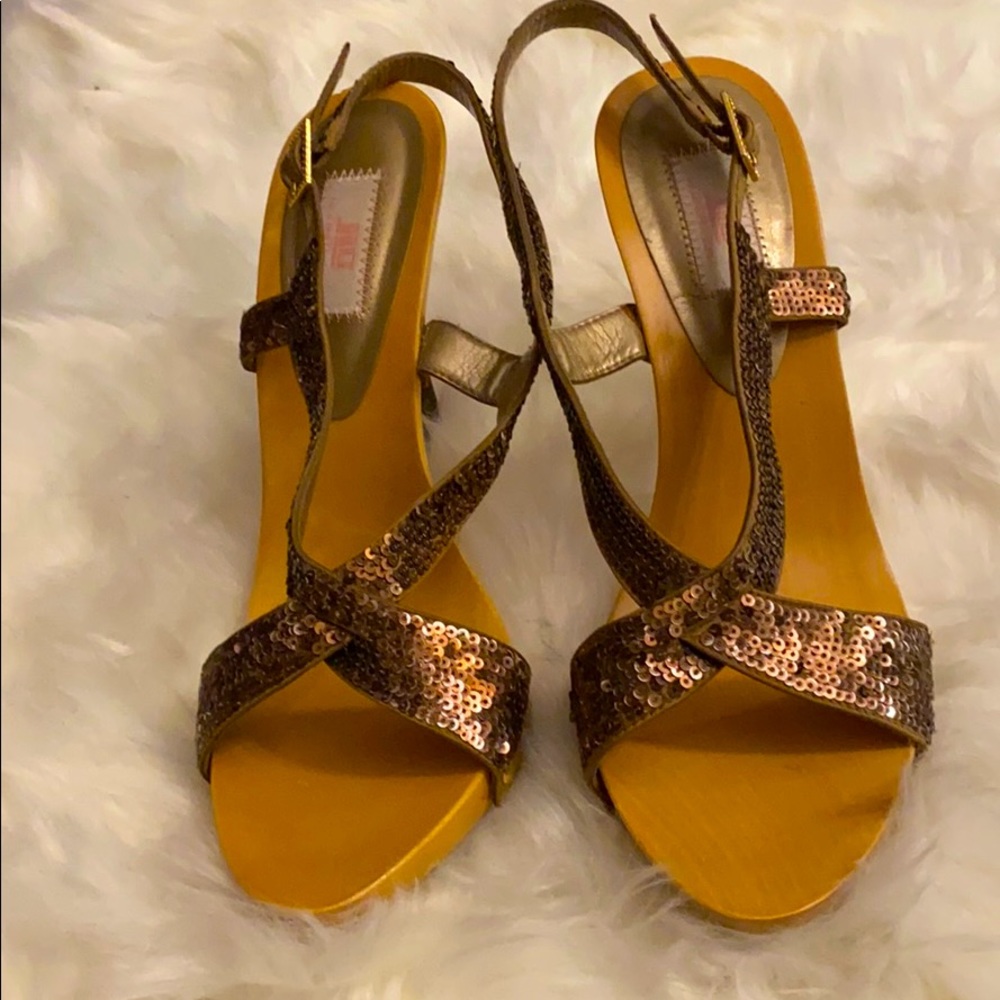 High heels sandals